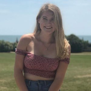 Meet your Posher, Lauren